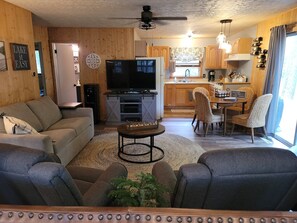 Living Room (with sofa sleeper)/Kitchen