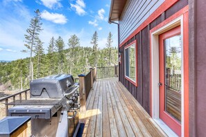 Deck with Grill