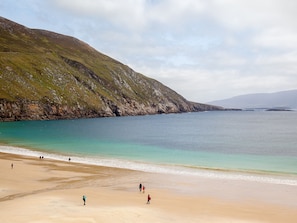 Keem Bay, Achill Island, County Mayo © Fáilte Ireland