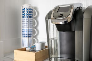 Kaffee und/oder Kaffeemaschine