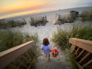 Steps to the Beach!