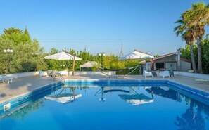 Activities, Building Exterior, Facilities, Garden, Outdoor, Pool, Wellness