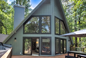 Located in prestigious Connestee Falls!