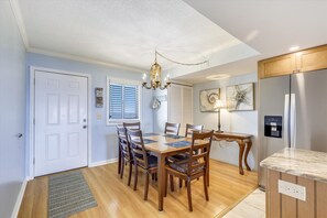 ,Dining Area,