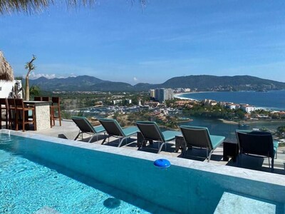 Casa en Porto Ixtapa con Preciosas Vistas!