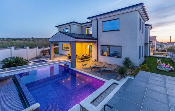 pool