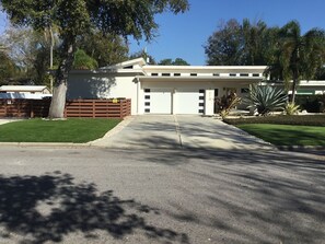 HGTV Mid Century Modern Palm Springs feel