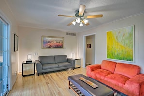 Living Room 2 | Central Air Conditioning/Heat
