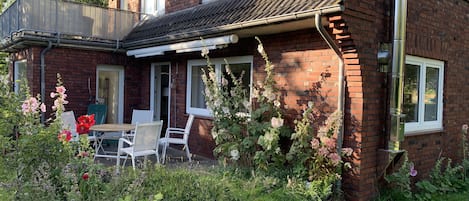 Terrasse mit Sitzplatz