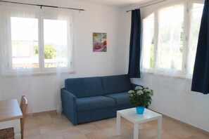 Dreiraum im ersten Stock mit privater Terrasse