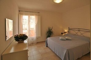 Two room on the first floor with terrace