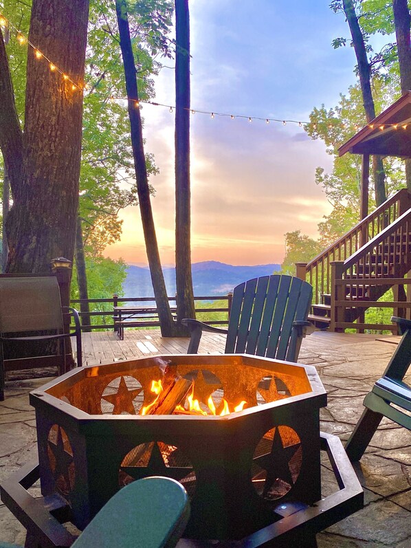 Relax and unwind at the Antler Ridge Getaway!