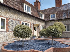 Exterior | Dulcie Cottage, Preston Crowmarsh, near Wallingford
