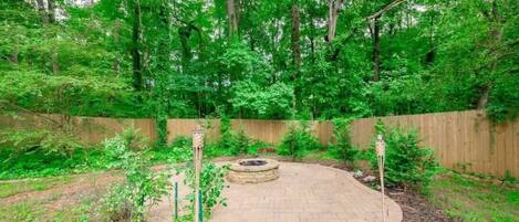 Relaxing backyard and firepit