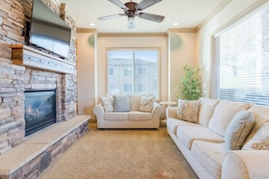 Living Area w/ Gas Fireplace