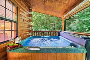 Now isn't that inviting.  Wind down and relax with a glass of vino.