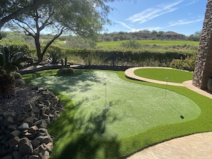 Putting green for practice!