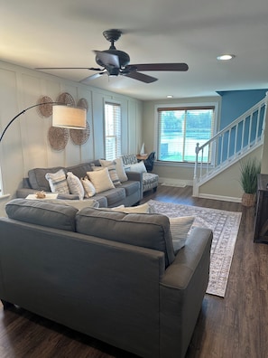 Living room with queen pull out sofa