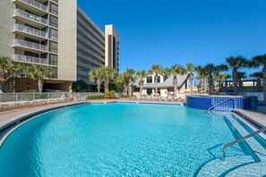 Mainsail pool