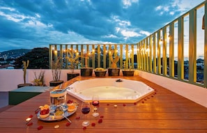 Bain à remous extérieur
