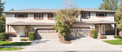 2 of the homes are connected but no connecting interior door