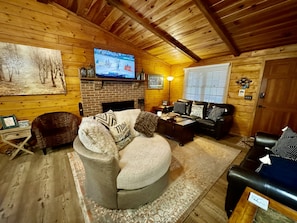 Living Room- Vaulted Pine Ceiling, Plenty of Cozy Seating!