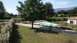 Vue du haut de la propriété. 
