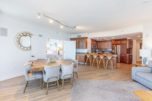 Dining Room 1.0