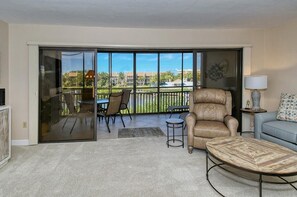 Enjoy the beautiful Florida views from your lanai