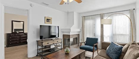 Spend your weekend relaxing in this warm and inviting living room