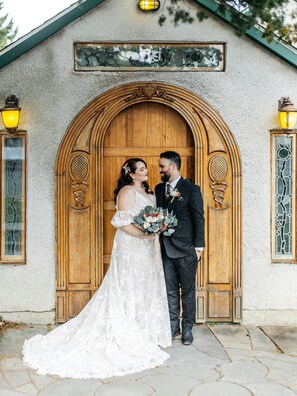 Iconic front door of Park Suite