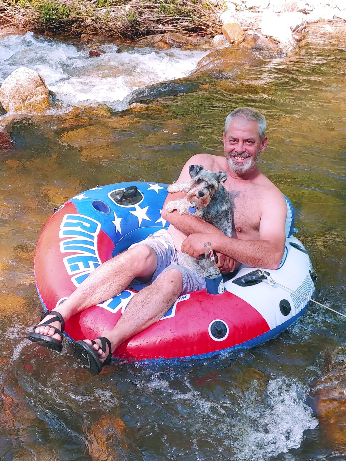 New Smoky Mountain Tiny Cabin on Bold Stream with Hot Tub