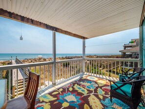 Beachfront Covered Balcony - Ocean Views