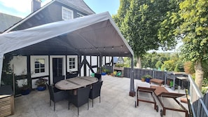 Parklife Apartment 90-Terrasse überdacht