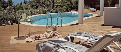 Elegant Zante Villa | Villa Jo | 3 Bedroom | Private Pool | Sea View | Short Walk To The Beach | Boc