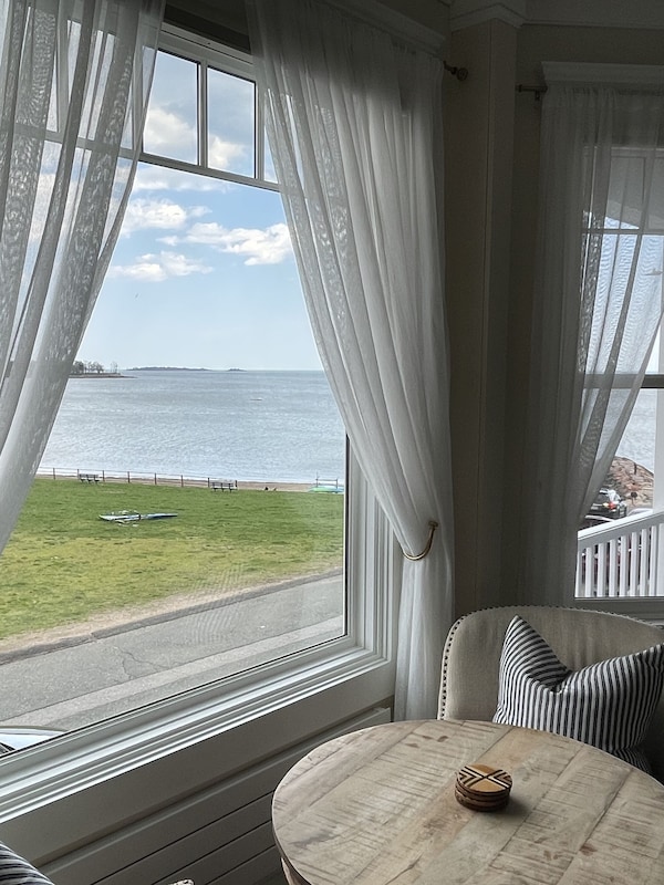 Sitting area with view