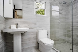 En-suite bathroom