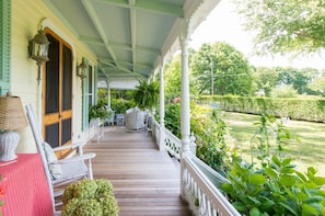 Wrap-around veranda