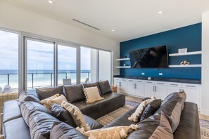 Relax and unwind with a movie and the gulf of Mexico as your backdrop.