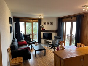 Living room flat Les Mélèzes K 010, in Veysonnaz, Switzerland