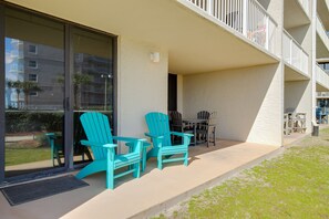 屋外ダイニングエリア