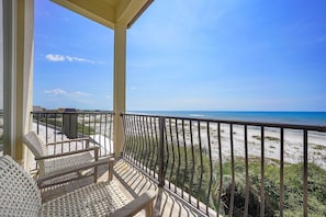 PoppyLu - Luxury Beachfront 30A Vacation Rental House with Private Pool and Personal Beach Access in Blue Mountain Beach, Florida - Five Star Properties Destin/30A