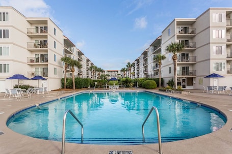 Pool at The Beach Club at St. Simons