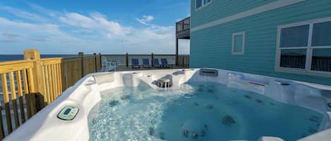 Moasis Hot Tub with Gulf View