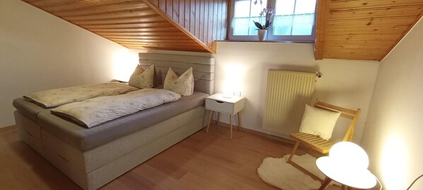 Ferienwohnung Nr. 5, Balkon, Südseite-FeWo 5 Schlafzimmer