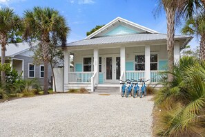 23-Backyard-Bliss-Front-Ext