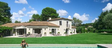 Large luxury villa in Mougins. Contact Petit-Chateau for a detailed quote.