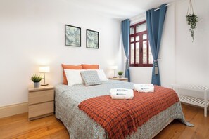 The second bedroom it's a double bed with natural ligth all day 