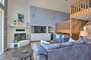 Living Room | 1st Floor | Cable/Satellite TV | Wood-Burning Fireplace