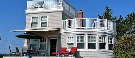 Front of house facing the Beach and Ocean.